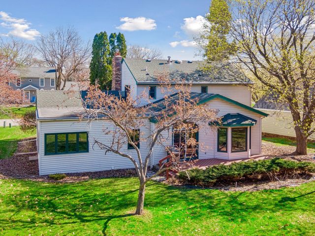 812 Oriole Lane, Chaska, MN 55318