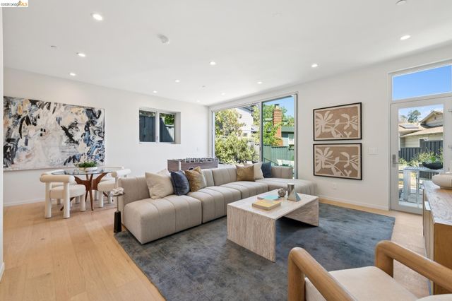 26 Ronada Ave, Piedmont, CA 94611