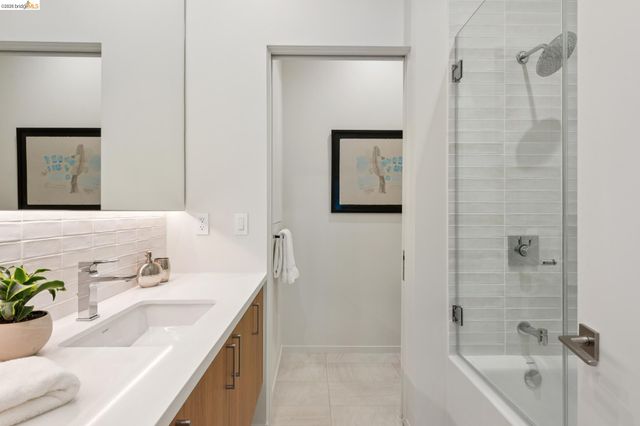 26 Ronada Ave, Piedmont, CA 94611