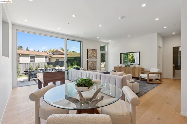 26 Ronada Ave, Piedmont, CA 94611