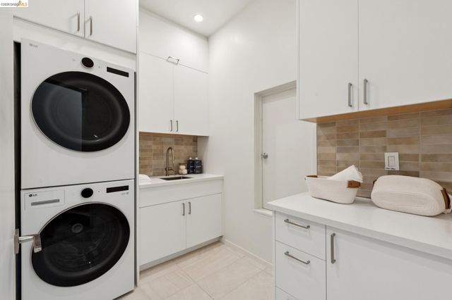 26 Ronada Ave, Piedmont, CA 94611