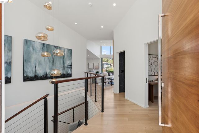 26 Ronada Ave, Piedmont, CA 94611