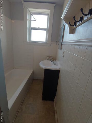 1535 W Canfield Street 1, Detroit, MI 48208