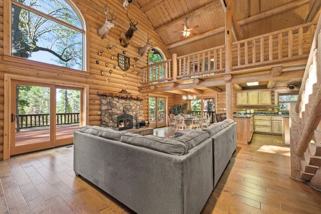 2428 Rancho Paradiso, Avery, CA 95224