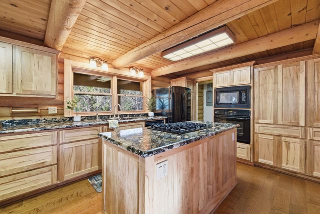 2428 Rancho Paradiso, Avery, CA 95224