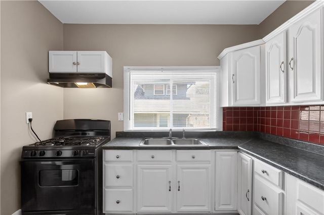 1829 Oakland Avenue, Kansas City, KS 66102