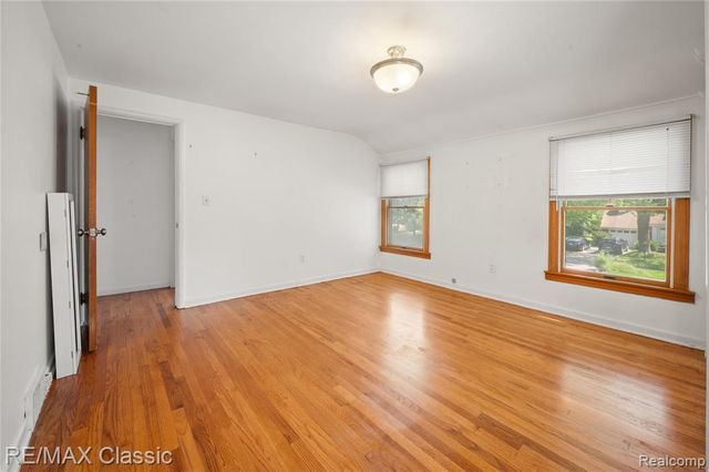 28411 Eldorado Place, Lathrup Village, MI 48076