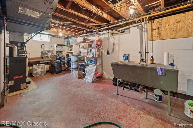 28411 Eldorado Place, Lathrup Village, MI 48076