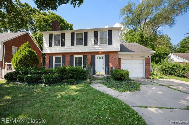 28411 Eldorado Place, Lathrup Village, MI 48076