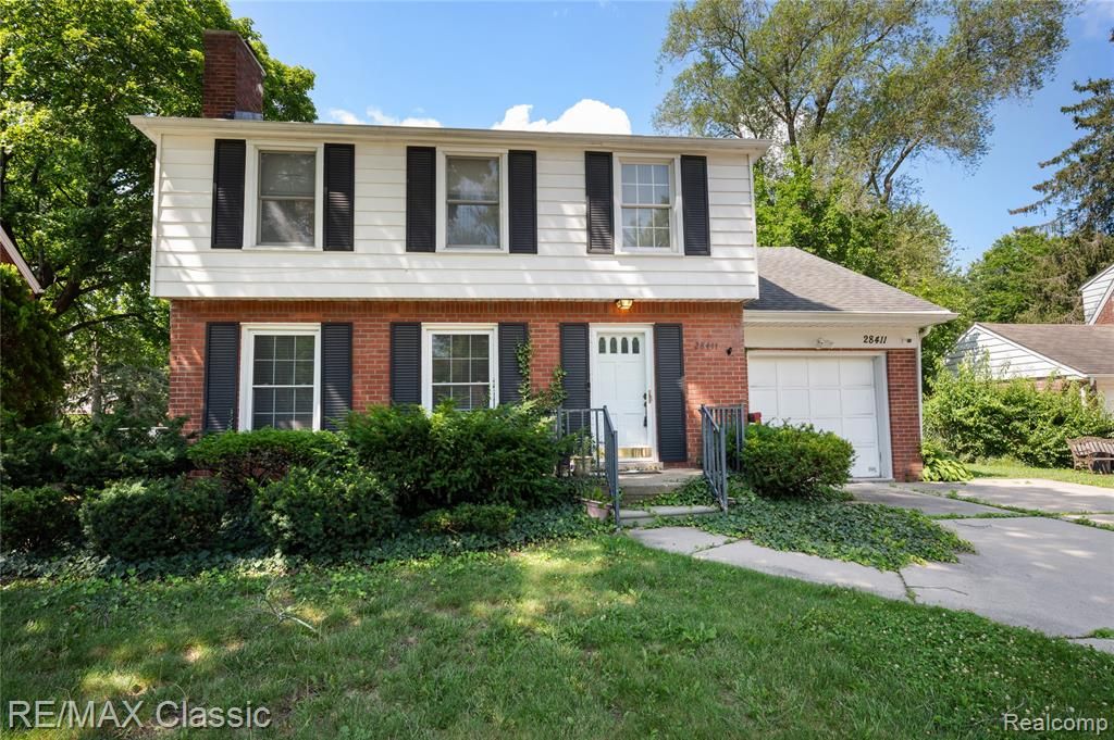 28411 Eldorado Place, Lathrup Village, MI 48076