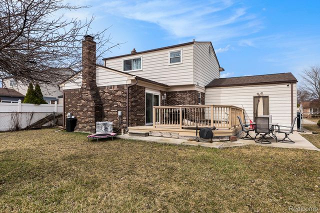 4810 Benjamin Drive, Sterling Heights, MI 48310