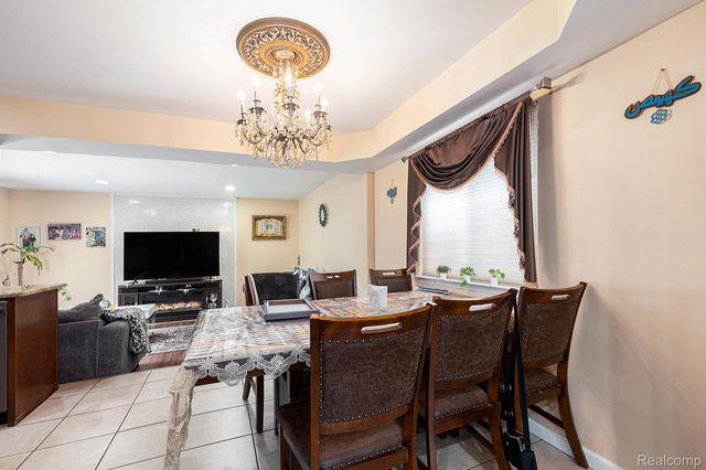 4810 Benjamin Drive, Sterling Heights, MI 48310