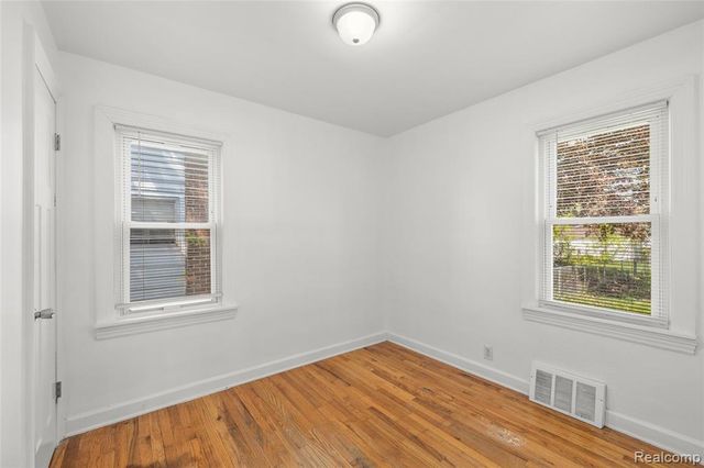 26274 Mcdonald Street, Dearborn Heights, MI 48125