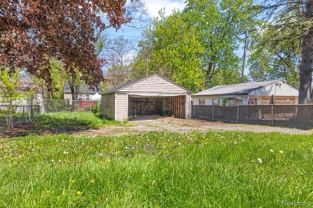 26274 Mcdonald Street, Dearborn Heights, MI 48125