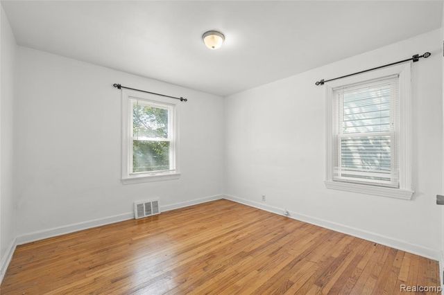 26274 Mcdonald Street, Dearborn Heights, MI 48125
