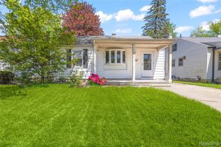 26274 Mcdonald Street, Dearborn Heights, MI 48125