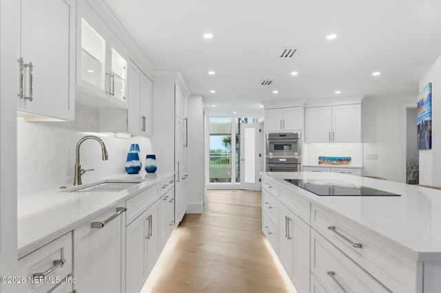 930 SPINNAKERS REACH Drive, Ponte Vedra Beach, FL 32082