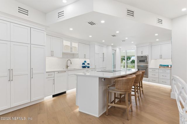 930 SPINNAKERS REACH Drive, Ponte Vedra Beach, FL 32082