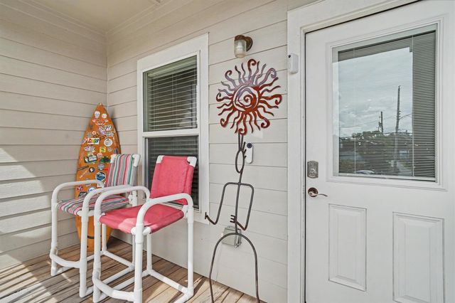 710 35th Street, Galveston, TX 77550