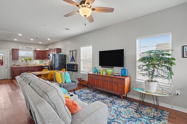 710 35th Street, Galveston, TX 77550
