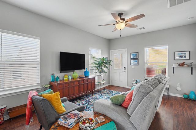 710 35th Street, Galveston, TX 77550