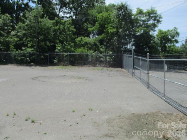91 New Leicester Highway, Asheville, NC 28806