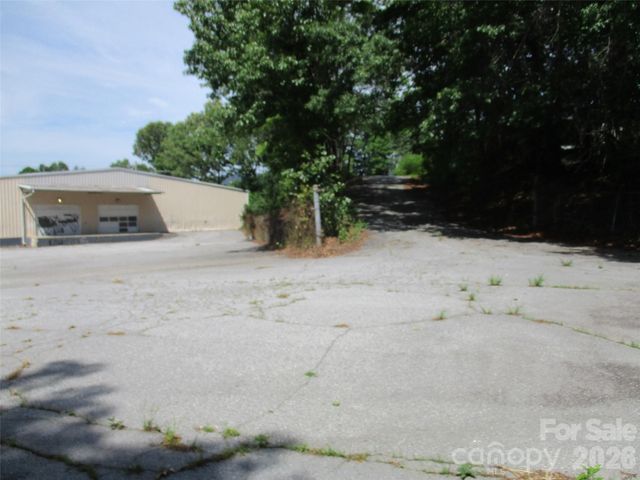 91 New Leicester Highway, Asheville, NC 28806