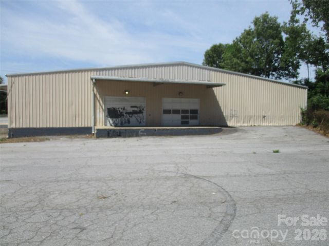 91 New Leicester Highway, Asheville, NC 28806