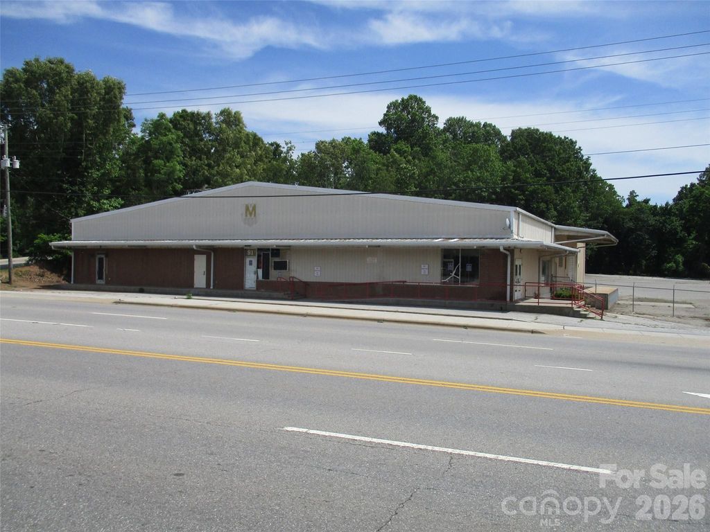 91 New Leicester Highway, Asheville, NC 28806