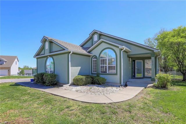 19619 E 7th Street Court N, Independence, MO 64056
