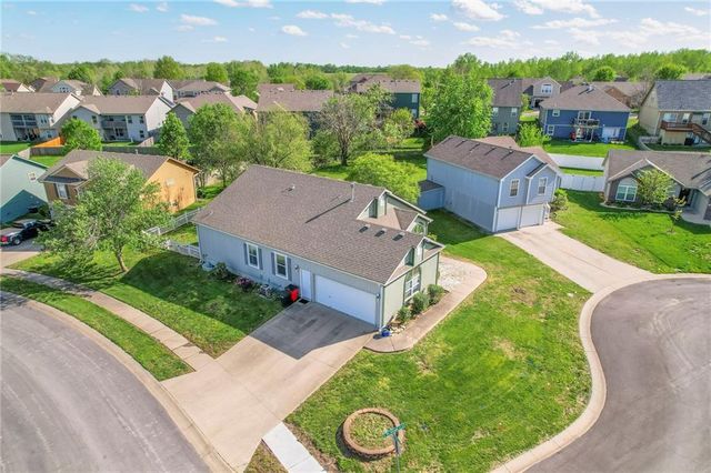 19619 E 7th Street Court N, Independence, MO 64056