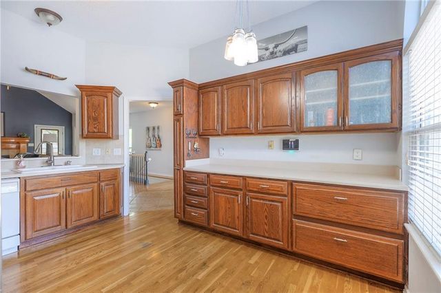 19619 E 7th Street Court N, Independence, MO 64056