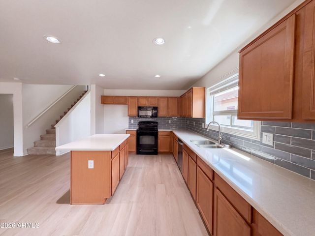 1390 E RYAN Road, San Tan Valley, AZ 85140