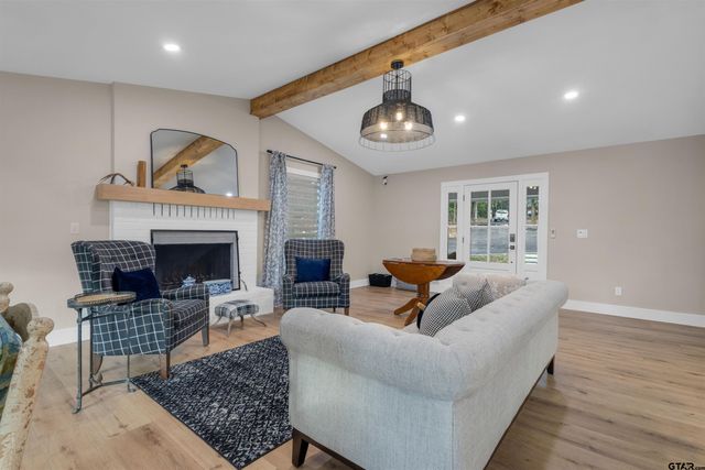 125 Rainbow Cove, Holly Lake Ranch, TX 75765