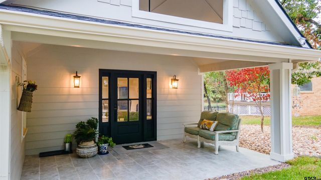 125 Rainbow Cove, Holly Lake Ranch, TX 75765