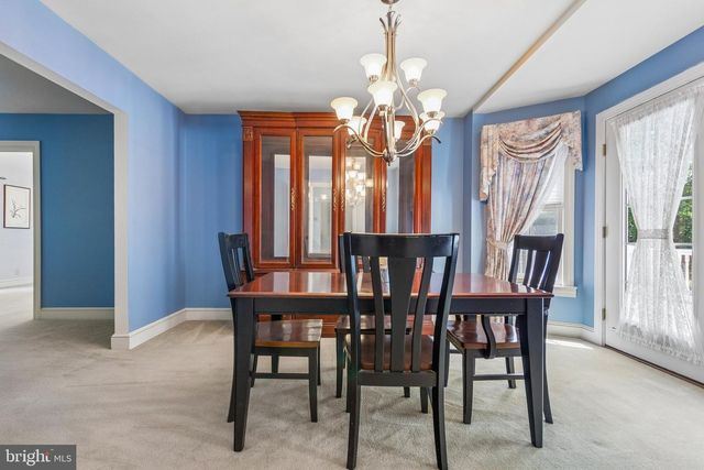 1 A ROLLING RD, Stafford, VA 22556