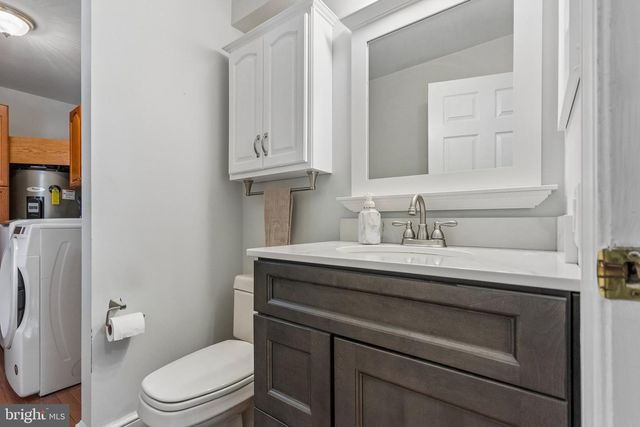 1 A ROLLING RD, Stafford, VA 22556