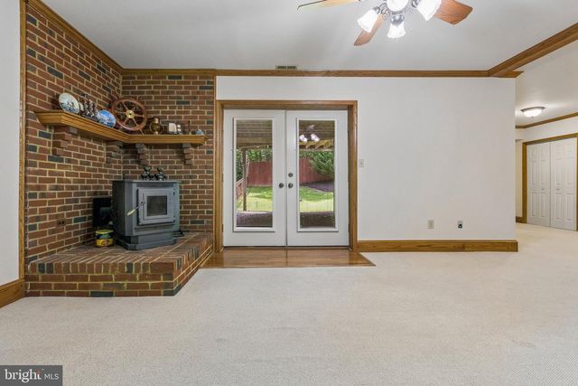 1 A ROLLING RD, Stafford, VA 22556