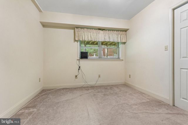 1 A ROLLING RD, Stafford, VA 22556
