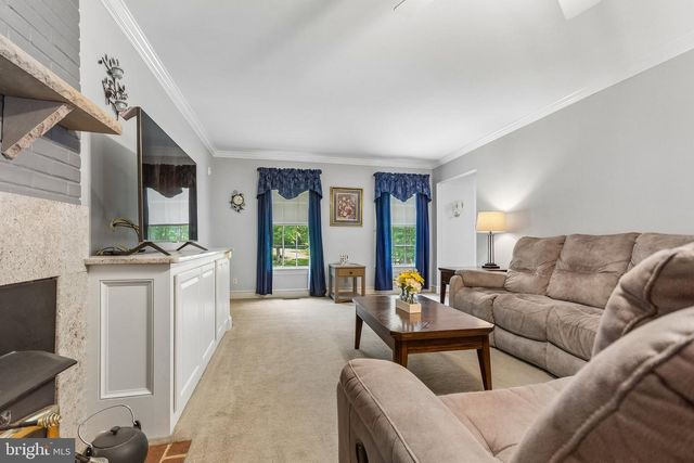 1 A ROLLING RD, Stafford, VA 22556