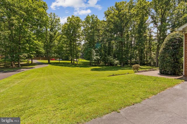 1 A ROLLING RD, Stafford, VA 22556