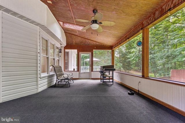 1 A ROLLING RD, Stafford, VA 22556