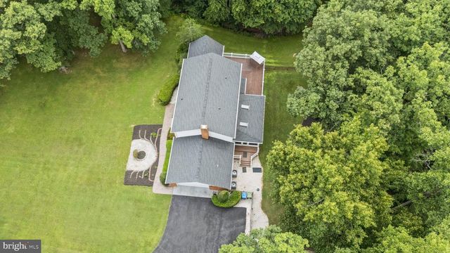 1 A ROLLING RD, Stafford, VA 22556