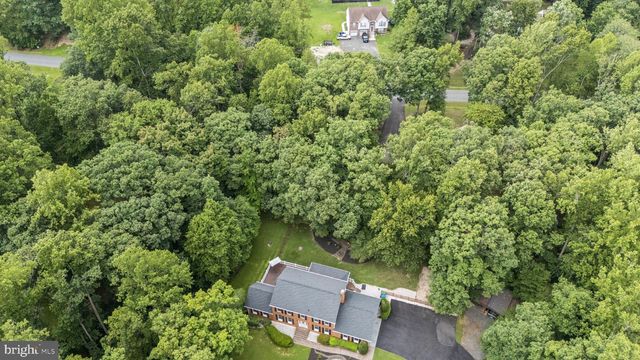 1 A ROLLING RD, Stafford, VA 22556