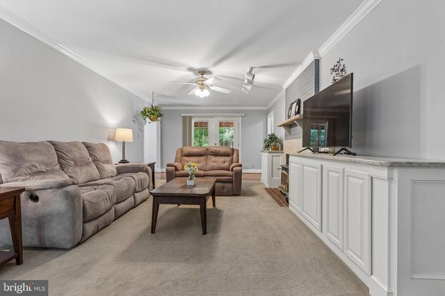 1 A ROLLING RD, Stafford, VA 22556