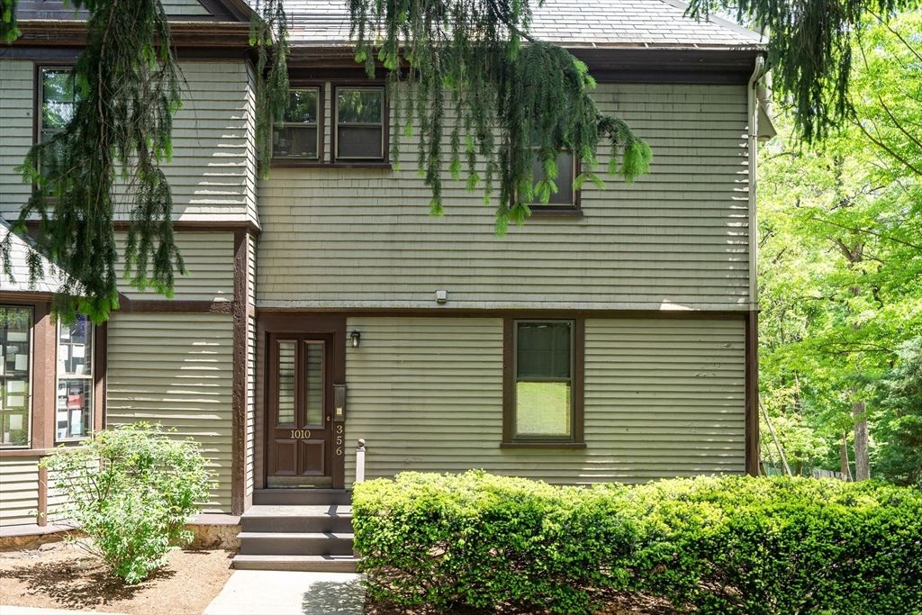 1010 Centre 5, Boston, MA 02130