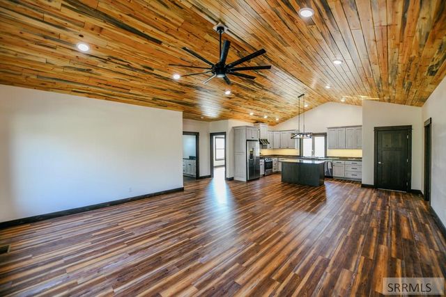 111 S 10th Street, Salmon, ID 83467