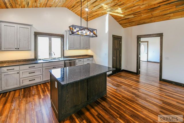 111 S 10th Street, Salmon, ID 83467