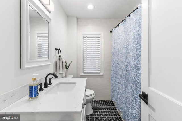 143 TRENT RD, Wynnewood, PA 19096
