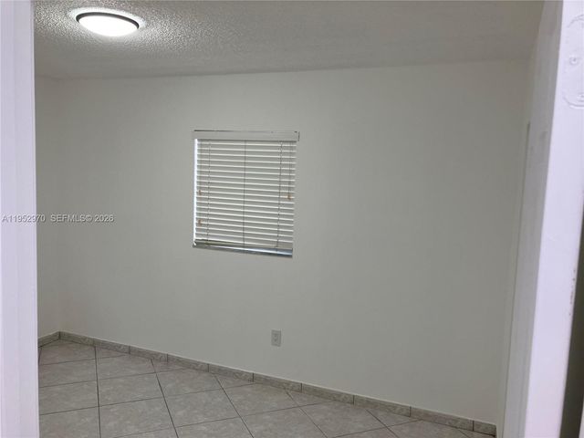 15621 SW 302nd St, Homestead, FL 33033